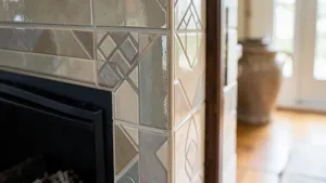 Obudowa kominka z płytek ceramicznych